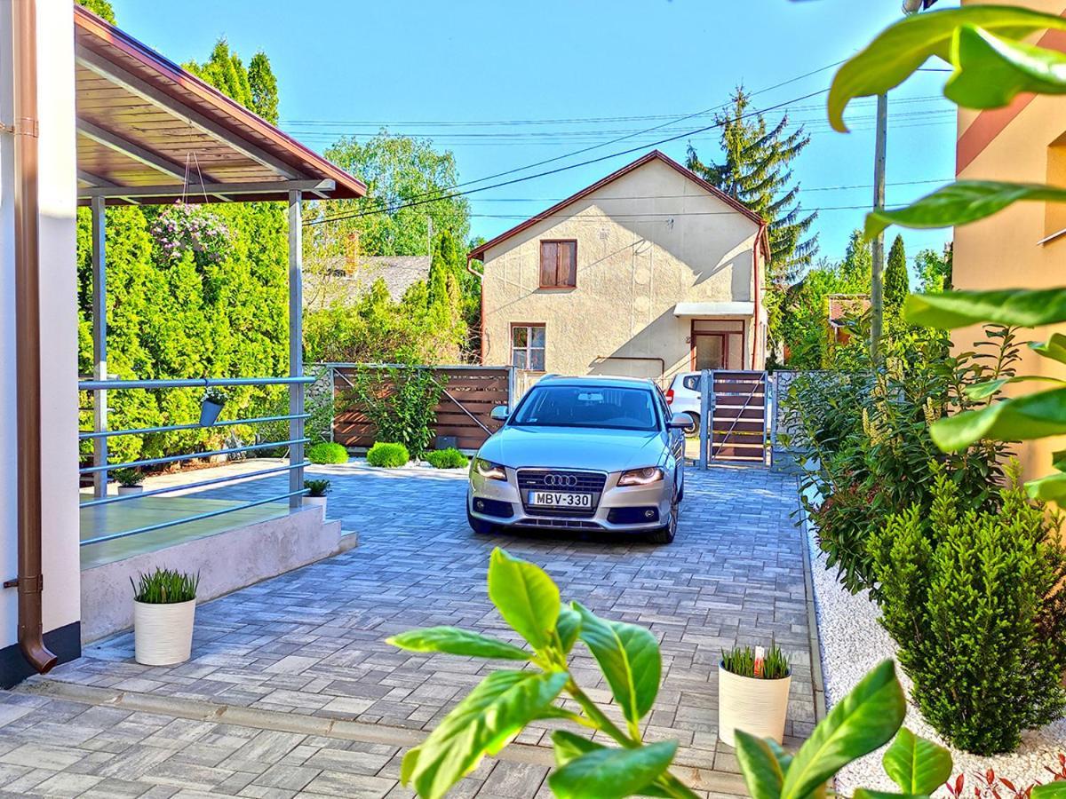 White Stone Apartman Hajdúszoboszló Exterior foto