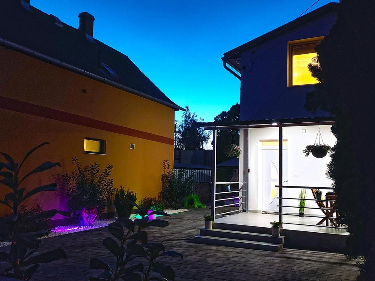 White Stone Apartman Hajdúszoboszló Exterior foto